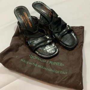 DONALD J PLINER HEELS SIZE 8 1/2